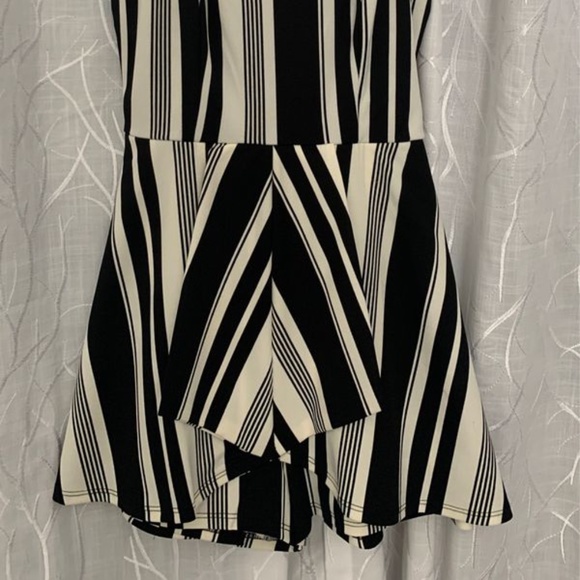 SOLD - VENUS Romper - Picture 2 of 5